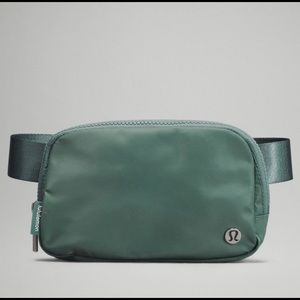 NWT Lululemon Belt Bag Tidewater Teal